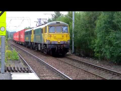 86622 & 86604 at Coatbridge Central Station. 14/08/15
