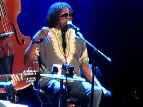 Milton Nascimento - Milagre dos Peixes