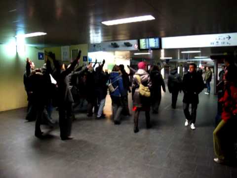 The Flat Nuts: Let Me Entertain You & Entertain Bis