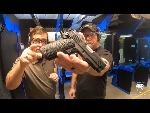 Why Does Mike Seeklander Carry A Compact 1911?