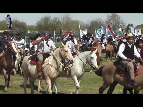 Desfile de apertura con paisanas Septiembre 2023 en Gdor Mansilla (Entre Rios)