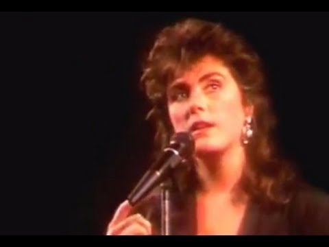Laura Branigan - "Forever Young" [cc] LIVE 1986