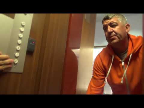 LOCKED Havemeier & Sander Traction Elevator @ Austurstræti 5 in Reykjavík, Iceland