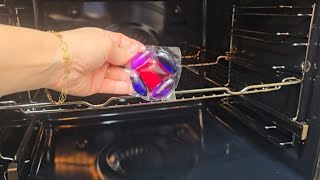 Did you know this trick to clean the oven effortlessly ?