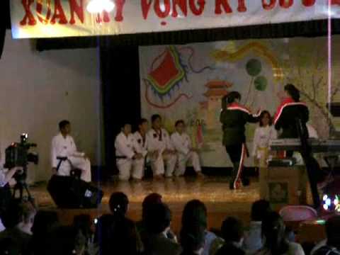 Slow motion fight scene (comedic skit)