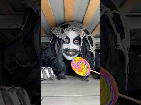 He made chocolate apple for monster 🍎👻 #shorts