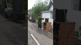 Download lagu Sound miniatur nguntir bareng mbah dukun #soundminiatur #soundsystem #fyp #shortvideo mp3