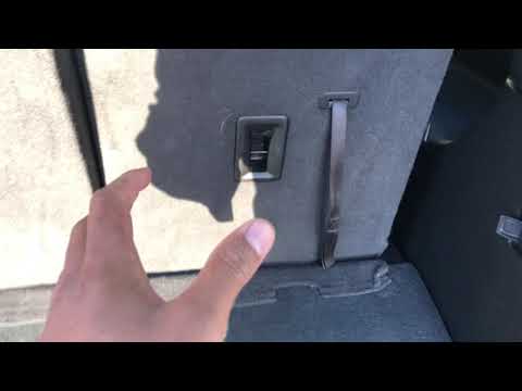 GMC Acadia - Laying down rear seats flat