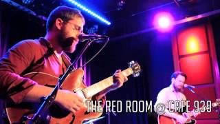 Bear&#39;s Den performing &quot;Sahara&quot; at the Red Room @ Cafe 939