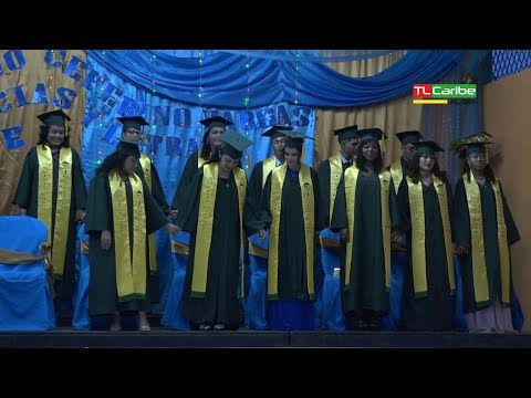 El San José graduó su primera generación de secundaria