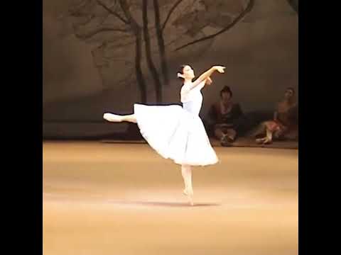 Natalia Osipova Giselle debut (Bolshoi Ballet)  2007