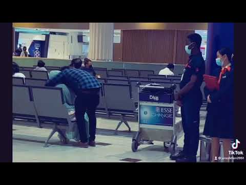 No one in this world loves a girl more than her father❤️