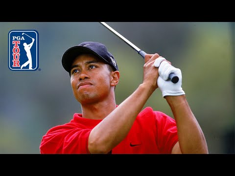 Tiger Woods' best shots from 2000
