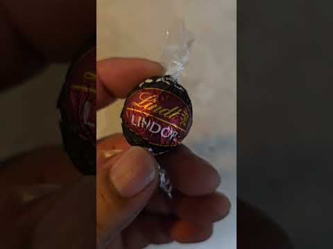 Lindor Dark Strawberry Truffles Review