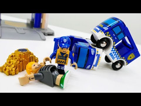 Wir packen Spielzeug aus - Brio Toys - Die Polizeistation - Der Gefängnisausbruch