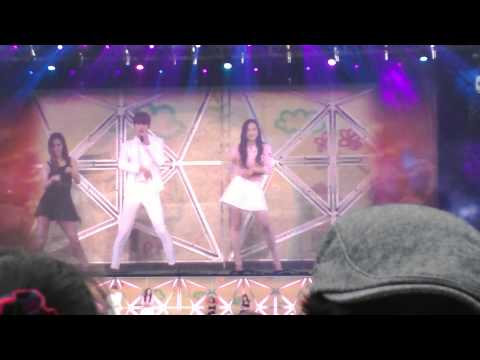 2015/03/21 SMTOWN  周覓 宋茜舞臺