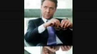 Russell Crowe is I guess every woman's princes