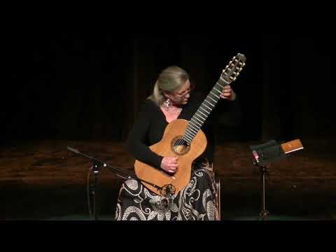 Raphaella SMITS plays Heitor VILLA LOBOS   Prelude No 3