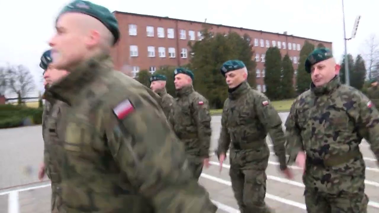 Pokaz szkolenia żołnierzy 15. SBWD || Wiceminister Cezary Tomczyk zapowiada wspieranie jednostki