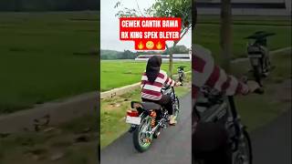 Download lagu CEWEK CANTIK NYOBAIN BAWA MOTOR RX KING TWO STROKE #shorts #rxking #viral mp3 Download lagu CEWEK CANTIK NYOBAIN BAWA MOTOR RX KING TWO STROKE #shorts #rxking #viral mp3