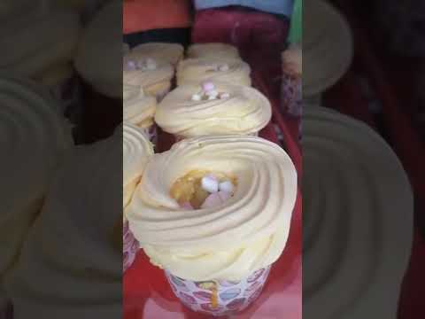 cupcakes with a marshmallow 🧁