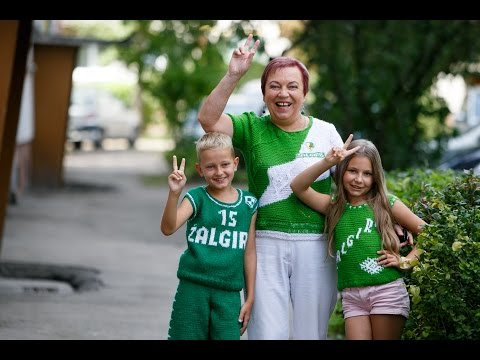 Išskirtiniai „Žalgirio“ fanai: mezganti močiutė