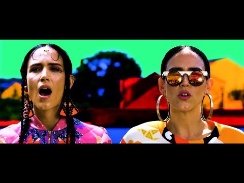 LA CHICA - SOLA (Official Video)