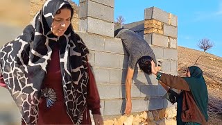 Ali's hard work and effort to build Mahdia's house is a sign of humanity and endless kindness