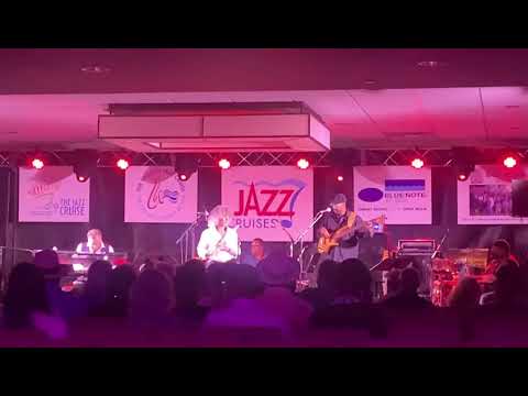Gerald Veasley's UNSCRIPTED - Performs MAS QUE NADA_Live @ Berks 30th Jazz Fest