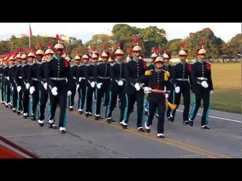 Desfile dos cadetes na AMAN