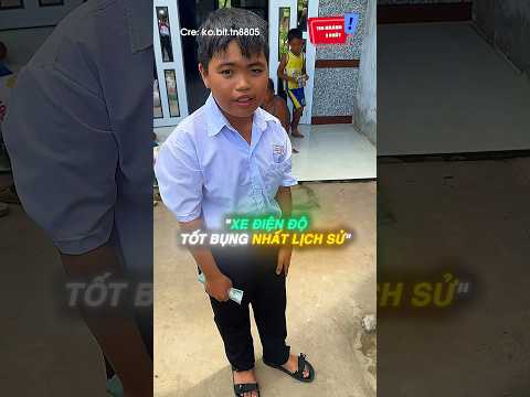 Sự tử tế của nam sinh đi xe điện độ: 😆 #shorts