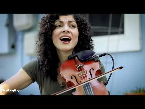 Carrie Rodriguez - "Absence" (KUTX Social Distancing Pop-Up)