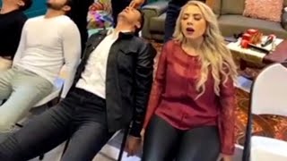 John Milton hipnotiza a Irma González  (sesión 1) grabado con teléfono