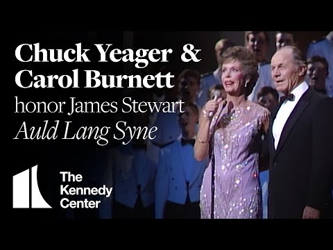 Chuck Yeager and Carol Burnett - Auld Lang Syne (James Stewart Tribute) - 1983 Kennedy Center Honors