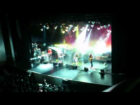 It happened in.... Vigo - Wilco - Born Alone