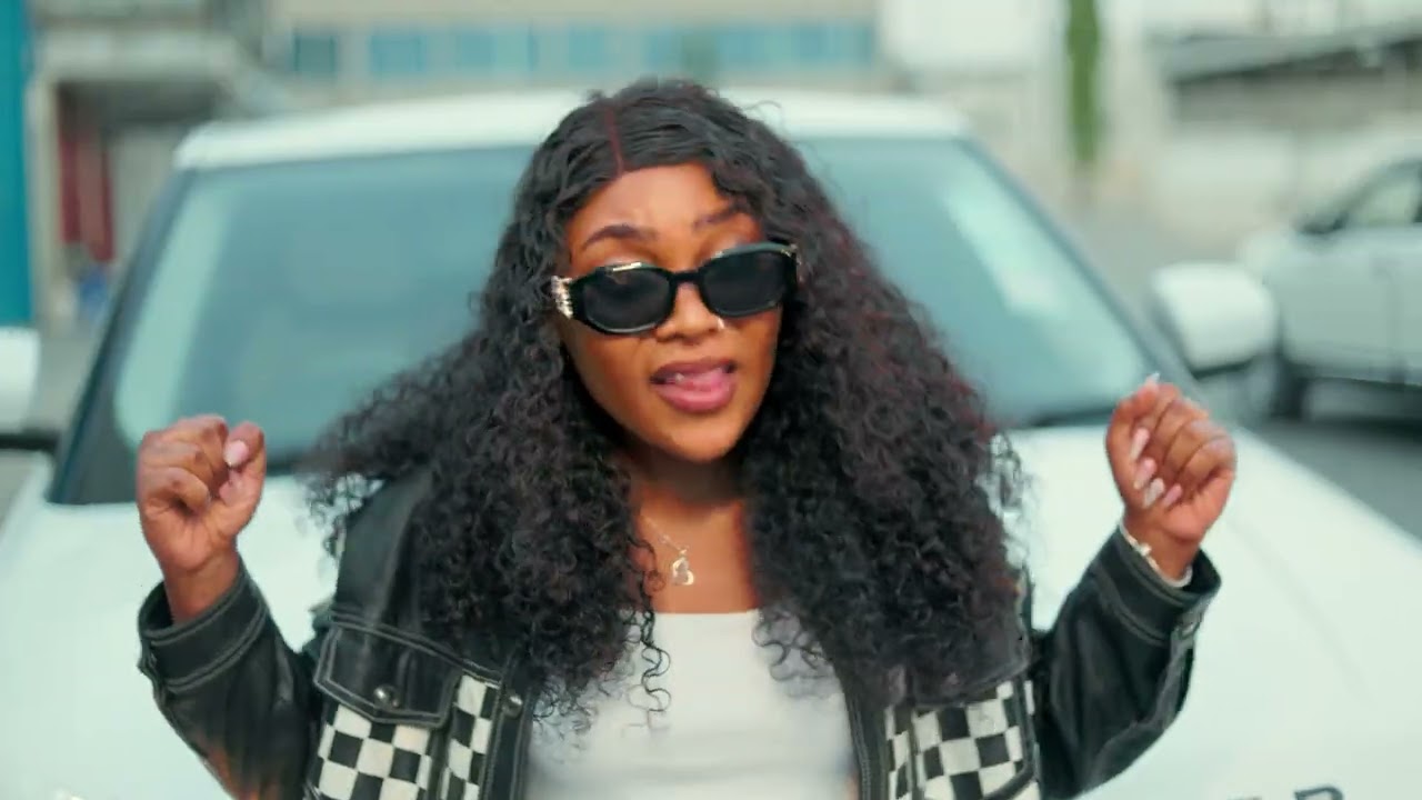 Layla Zen -Vou Fazer com Carinho (Official Video-2025 4k)