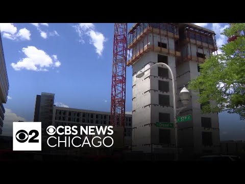 Worker dies, another hurt after falling 9 stories at Chicago construction site