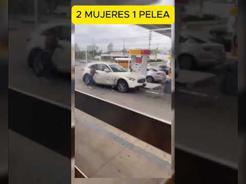 2 MUJERES 1 PELEA #shorts #youtubeshorts #fun #viral #trending #gracioso #car #auto