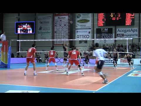 Azioni di Tonazzo Padova - Vero Volley Monza 3-0