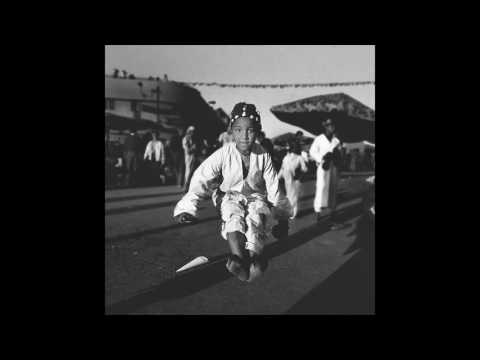 Maalem Mahmoud Guinia & Floating Points - Mimoun Marhaba