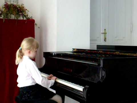 First Piano Recital Old MacDonald, CHMIELOWSKA Pobudka