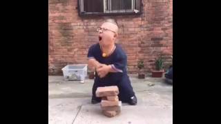 Download lagu Ninja Proffessionel CET HOMME CASSE DES BRIQUES AVEC SA MAIN ! Video wtf mp3 Download lagu Ninja Proffessionel CET HOMME CASSE DES BRIQUES AVEC SA MAIN ! Video wtf mp3