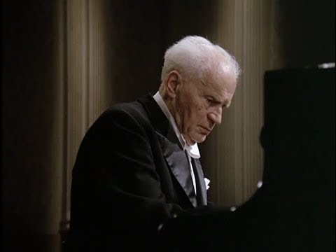 Chopin:   12 Etudes op. 25  -  V   in E minor  -  Wilhelm Backhaus, piano