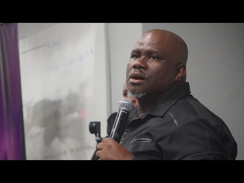 Apstl Andile KaMajola - Nami Angazi (Medley)