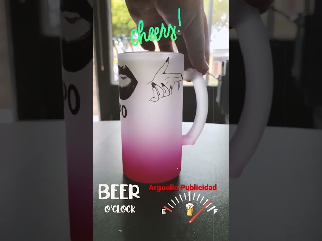 Vídeo relacionado con Taza de cerveza personalizada para celebración de boda de 3200 ml, creativa, simple, de pie alto, taza de héroe