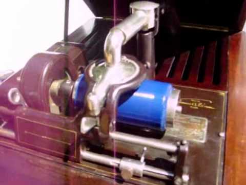 1913 Edison's first internal horn table phonograph Amberola V playing "Every Little Movement"
