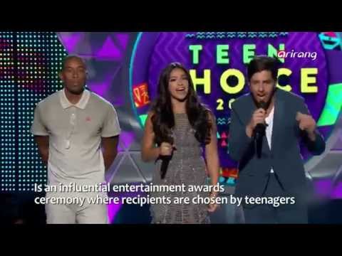 Showbiz Korea－SUPER JUNIOR RECEIVES AN AWARDAT THE 2015 TEEN CHOICE AWARDS