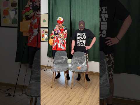 Sedi Na Pogrešnu Stolicu = 🥚