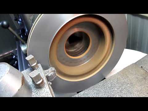 Проточка тормозных дисков / brake disk groove/ الحز من الأقراص