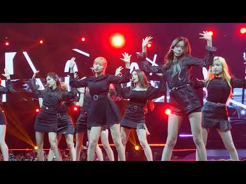 [FANCAM] 190706 IZ*ONE - Highlight + Unexpected Charms Video @ KCON NY 2019